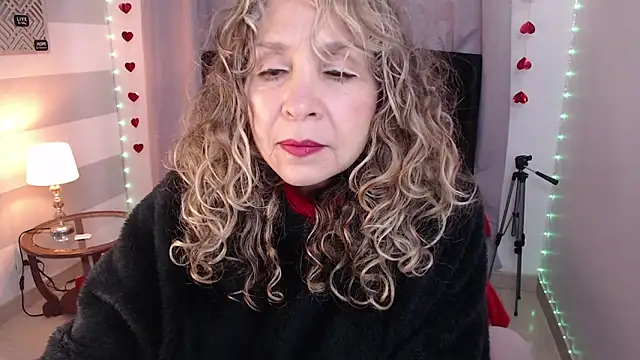 Afrodita sg online show from February 25, 2026, 1:44 pm