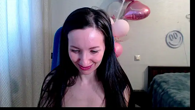 Snapshot of RailyMellow chatting on February 8, 2025, 10:07 am RailyMellow online show from February 8, 2025, 10:07 am