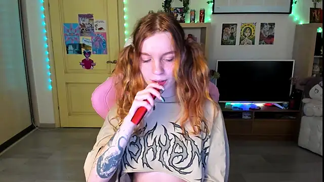 Sunny Elly online show from October 14, 2025, 3:45 pm