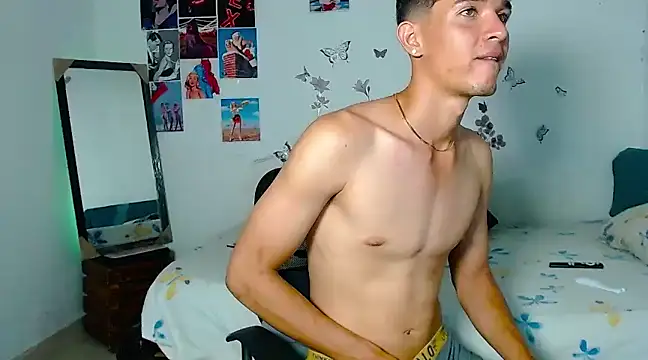 cristofer 988 online show from February 18, 2025, 4:58 am