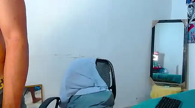 cristofer 988 online show from March 4, 2025, 3:44 am