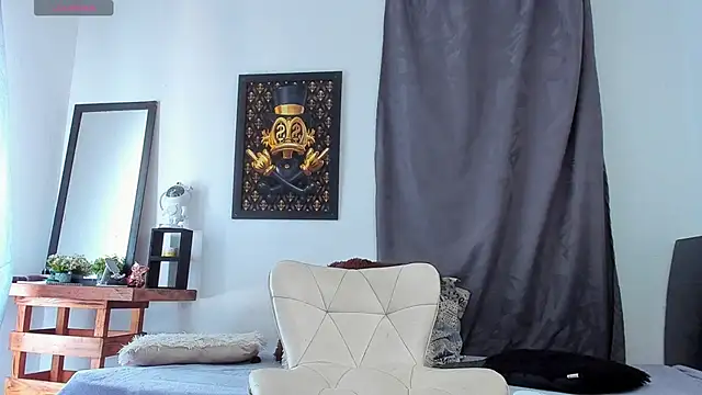 cristofer 988 online show from September 18, 2025, 6:33 pm