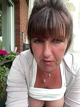 Snapshot of NatiLove35 chatting on July 20, 2026, 4:20 pm NatiLove35 online show from July 20, 2026, 4:20 pm