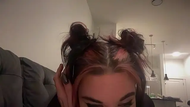 RavenRayyy online show from October 15, 2025, 10:23 am