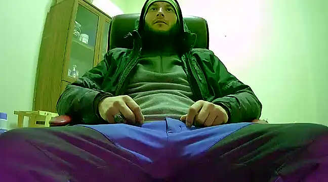 hardbigcock16 online show from February 13, 2025, 7:35 am