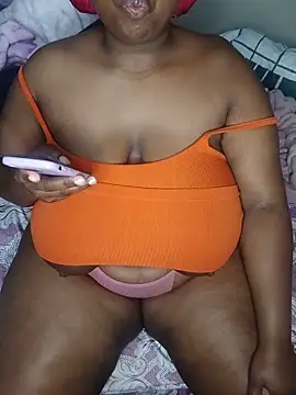 queenxdede online show from May 20, 2026, 6:21 am