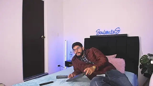 -soulmate-s online show from February 18, 2026, 2:02 pm