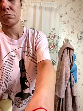 hotNReady6969 online show from September 25, 2025, 5:46 am