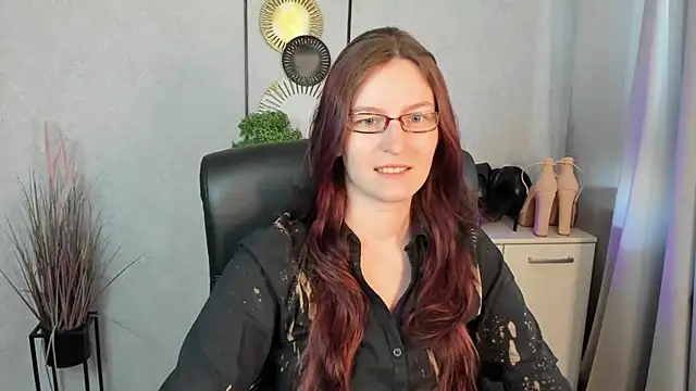 emmaxDelight online show from June 26, 2026, 5:46 am
