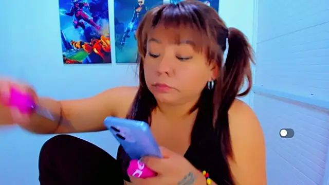 victoria love89 online show from April 25, 2026, 2:58 am