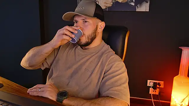 AngeloEric online show from December 4, 2025, 1:10 pm