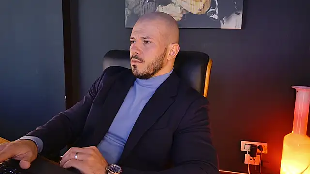 AngeloEric online show from November 24, 2025, 11:43 am