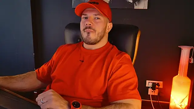 Snapshot of AngeloEric chatting on February 14, 2026, 11:21 am AngeloEric online show from February 14, 2026, 11:21 am