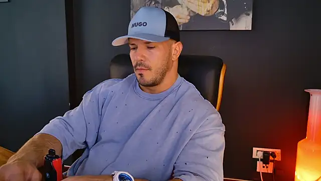 AngeloEric online show from September 25, 2025, 9:48 am