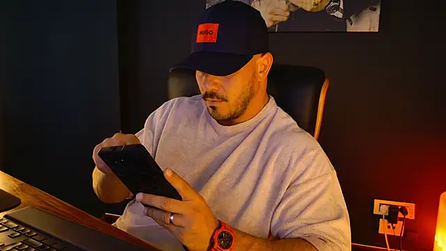 AngeloEric online show from September 17, 2025, 9:22 am