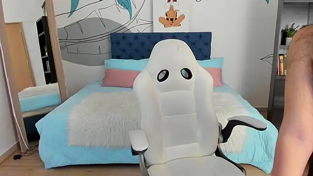 zoe turnner 18 online show from September 21, 2025, 7:30 pm