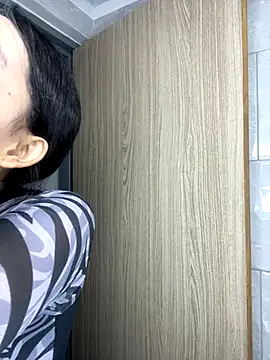 lilithTeen1  online show from November 5, 2025, 8:12 pm