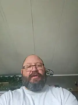 RedneckWants2PlayNow online show from November 18, 2025, 3:26 pm