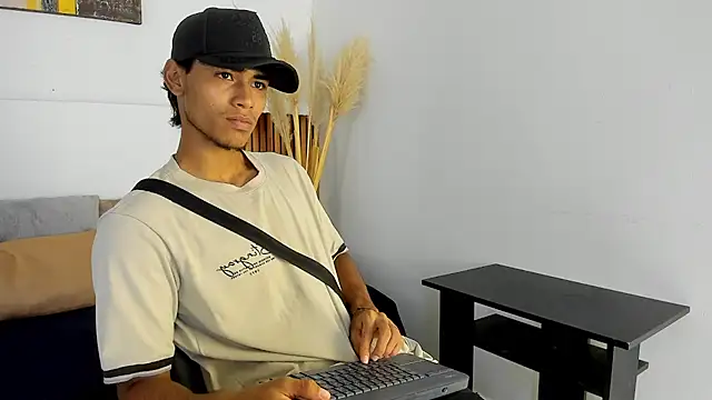 zander 2120 online show from September 25, 2025, 1:17 pm