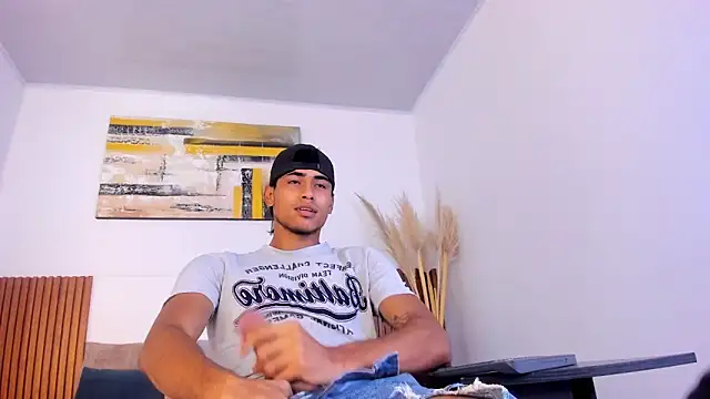 zander 2120 online show from October 7, 2025, 1:01 pm