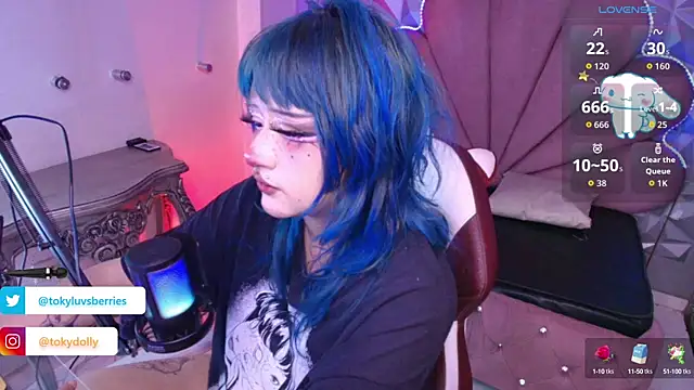 toky doll online show from September 26, 2025, 8:27 pm