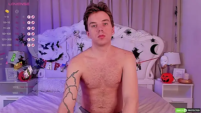 ArthurWhitee online show from October 17, 2025, 3:14 pm