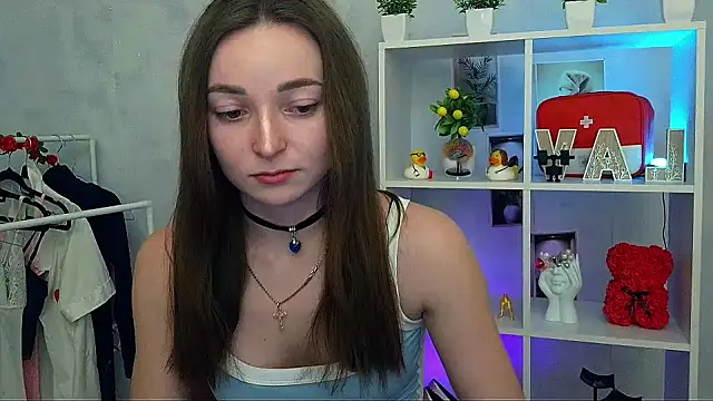  Barbie Kiss  online show from February 8, 2026, 4:26 pm