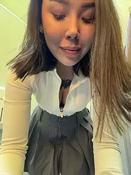 Asian Asami online show from April 18, 2026, 7:07 pm