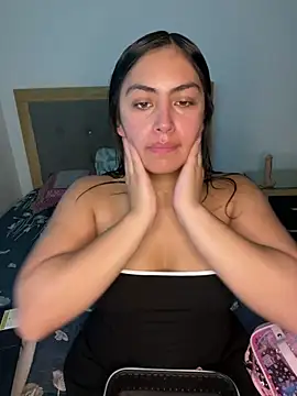 Snapshot of _Danaa chatting on March 3, 2026, 7:54 pm Danaa online show from March 3, 2026, 7:54 pm