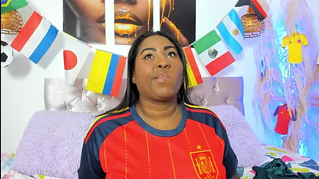 alanavega11 online show from June 15, 2026, 12:38 pm