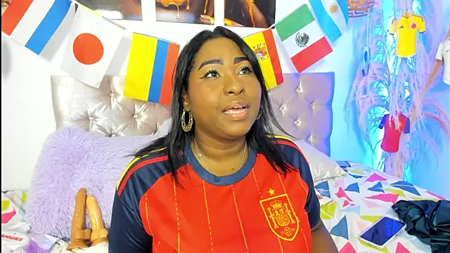 alanavega11 online show from June 13, 2026, 12:47 pm