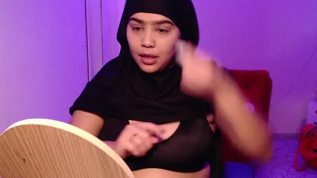 Snapshot of VenussTits97 chatting on February 11, 2026, 11:37 pm VenussTits97 online show from February 11, 2026, 11:37 pm