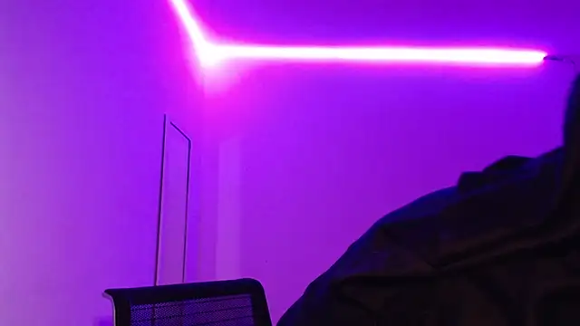 Snapshot of VenussTits97 chatting on March 9, 2026, 11:30 pm VenussTits97 online show from March 9, 2026, 11:30 pm