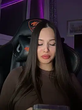 EricaWalls online show from November 4, 2025, 9:29 pm