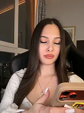 Snapshot of EricaWalls chatting on March 20, 2026, 8:43 pm EricaWalls online show from March 20, 2026, 8:43 pm