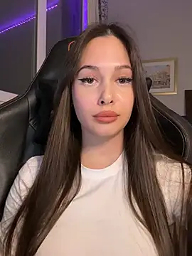 Snapshot of EricaWalls chatting on March 3, 2026, 7:21 pm EricaWalls online show from March 3, 2026, 7:21 pm