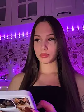 EricaWalls online show from February 11, 2025, 1:41 am