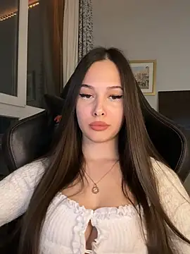 Snapshot of EricaWalls chatting on March 12, 2026, 8:13 pm EricaWalls online show from March 12, 2026, 8:13 pm