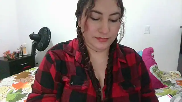 catalina boobs online show from February 16, 2026, 3:32 pm