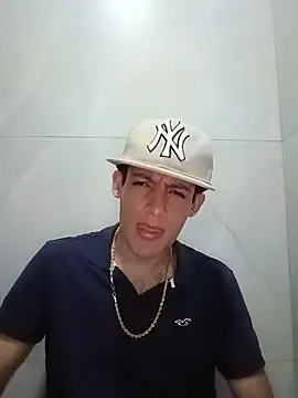 Snapshot of Duvan_Martinez23 chatting on June 30, 2026, 8:58 am Duvan Martinez23 online show from June 30, 2026, 8:58 am