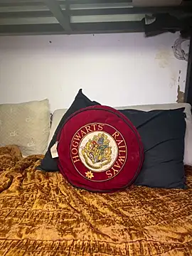 callievixen online show from February 13, 2025, 3:50 am