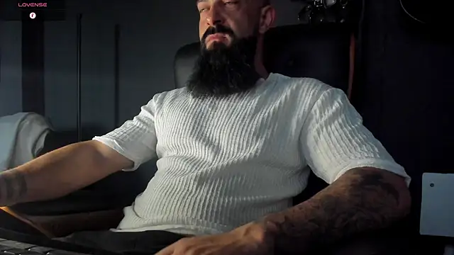 axxelrich  online show from September 15, 2025, 4:13 am