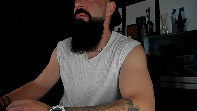 axxelrich  online show from October 12, 2025, 6:15 am