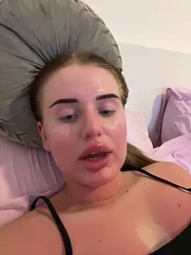 yourhornyslut online show from March 5, 2026, 6:37 pm