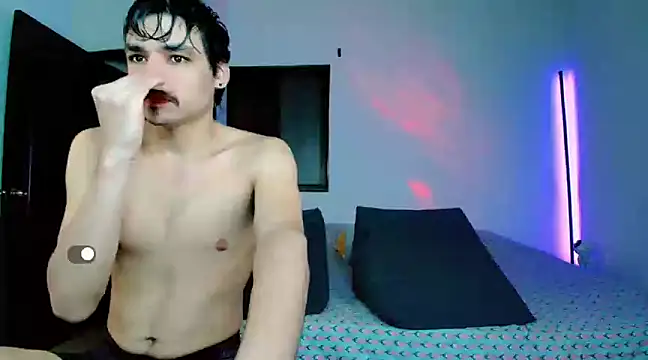 Snapshot of Sun_Moon0 chatting on March 23, 2025, 4:27 am Sun Moon0 online show from March 23, 2025, 4:27 am