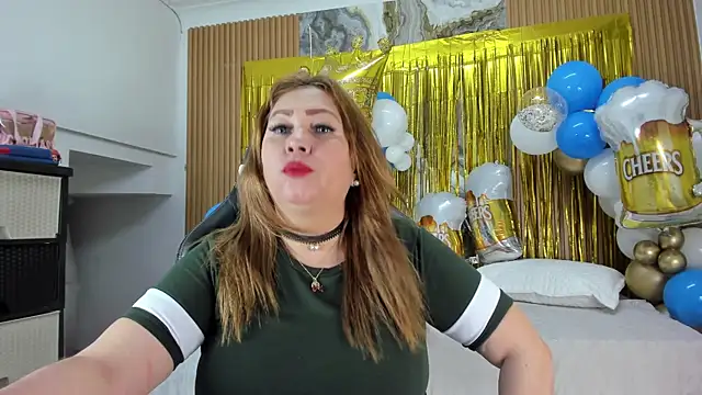 Danna topless online show from October 6, 2025, 12:06 pm