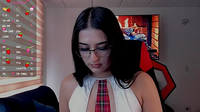 Charlotte greys online show from October 10, 2025, 8:31 pm