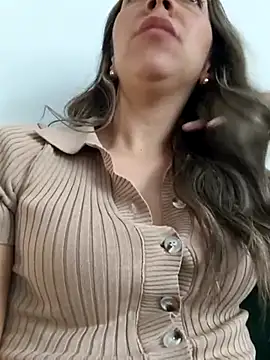 rachellboom online show from June 25, 2026, 9:42 pm
