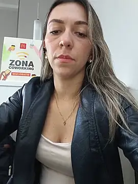 rachellboom online show from June 11, 2026, 10:29 pm