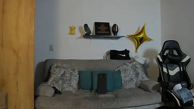 julian wallace online show from November 25, 2025, 3:01 pm